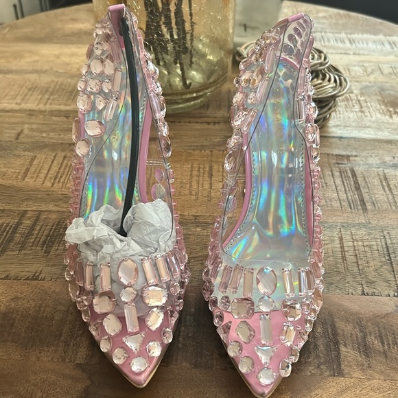 Shoes - Blakely Crystal Pump